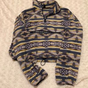 Cropped fleece pullover
